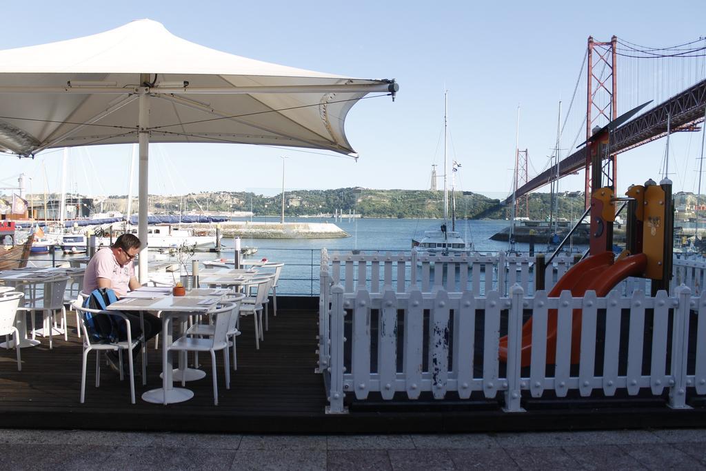 April Bridge House Apartment Lisbon