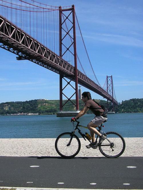 April Bridge House Apartamento